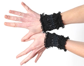 Short black wristwarmers, lace cuffs, fall-winter accessory, MALAM