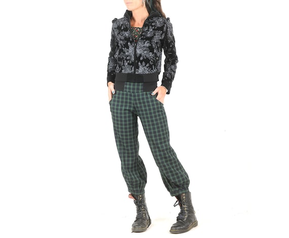 LAST Womens Cropped Capri Pants With Stretchy Belt, Navy and Green
