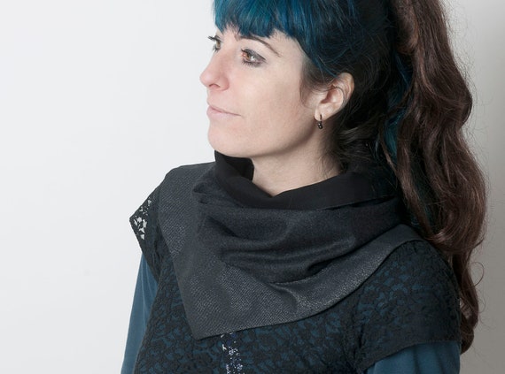 みゅ Puff Round Scarf Hoodie BLACK Sparkly Black Hooded Scarf, Glittery Black Cowl With Hood