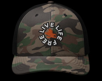 Leef het leven Gratis Camouflage Trucker Pet