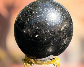 ヌーマイト水晶玉 184g 49mm 直径4 - Etsy 日本