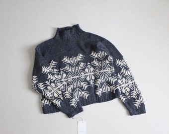 cropped snowflake sweater | gray cotton sweater | cropped grey sweater