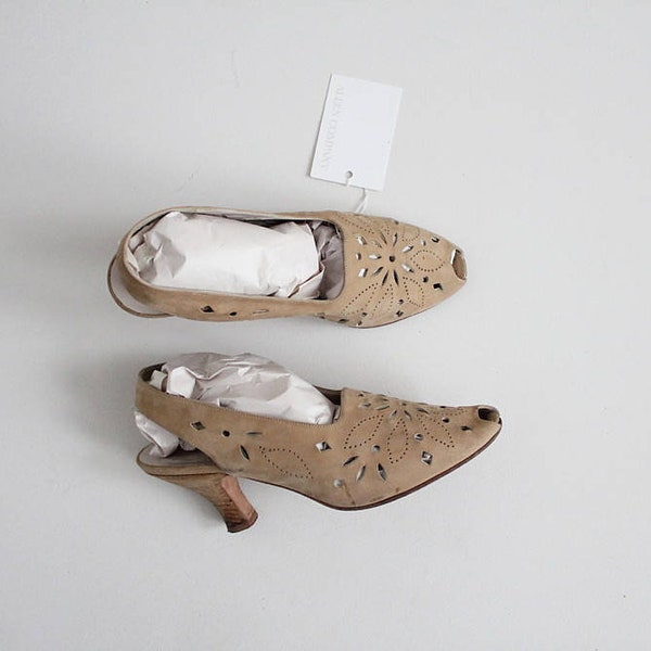 cut out leather peep toes | Maud Frizon 8.5 | tan leather sling backs