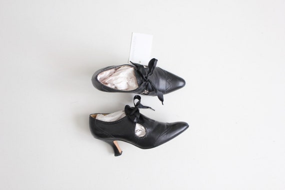 black victorian oxfords | oxford heels 6.5 | wingt