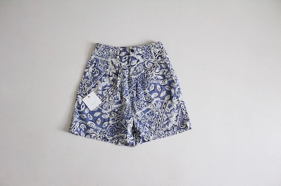 blue floral shorts | pleated shorts | high waiste… - image 1