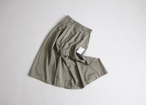 pleated midi skirt | full green skirt | button do… - image 5