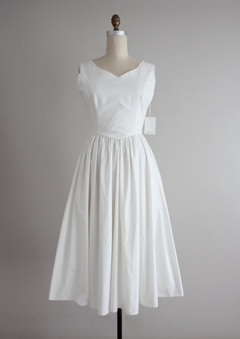 white scalloped dress / open back dress / white dress image 3