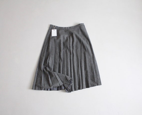 gray wool skirt | pleated wool skirt | full pleate