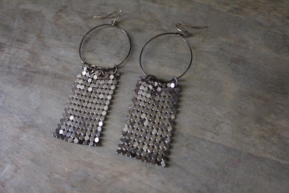 brassy metal earrings | metal mesh earrings | 197… - image 2