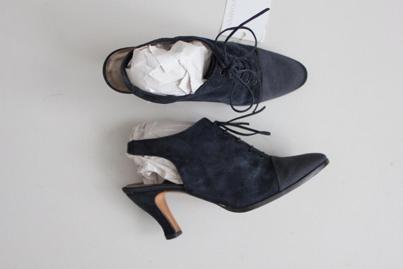 navy mules heels