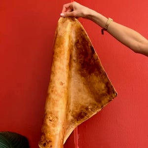 Lámina grande de cuero de micelio de hongos Mylea™