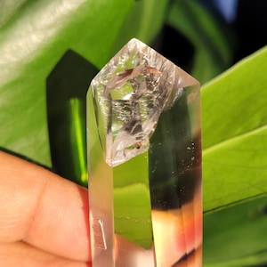 Impressionante cristal de quartzo transparente de água polida de alta qualidade da Lemúria com arco-íris - Decoração para casa - Peça de colecionador - 62 gramas