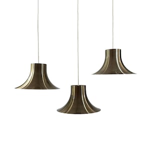 vintage 1960&#39;s RAAK Amsterdam &quot;Ascot&quot; lamps Set of three rare “Ascot” pendant lamps, produces by RAAK Amsterdam in the 1960’s.