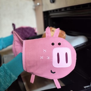 Funny Pink Pig Potholder for 2 Hands – Cute Cotton Kitchen Mitt – Hot Pad for Cooking, Baking, and Grilling – 80x20 cm