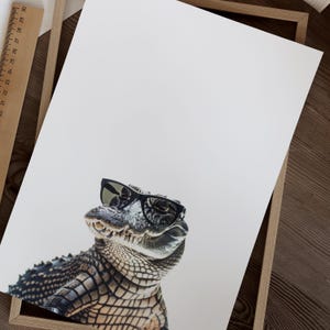 Impresión de cocodrilo con gafas de sol, impresión de cocodrilo, póster de cocodrilo, impresión divertida de cocodrilo, arte de cocodrilo, arte para dormitorio infantil, impresión divertida de animal imagen 2