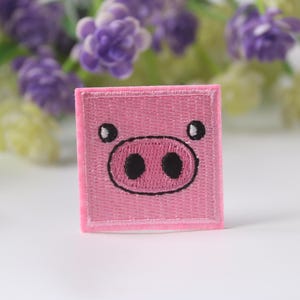 pink pig patch, cute patch, iron on patch, embroidered patch, funny patch, cool patch, for vest, for tote bag