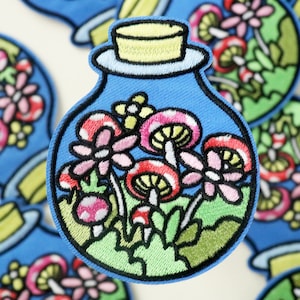 setas que crecen en el parche de la botella, hierro en parche, parche bordado, parche divertido, parche fresco