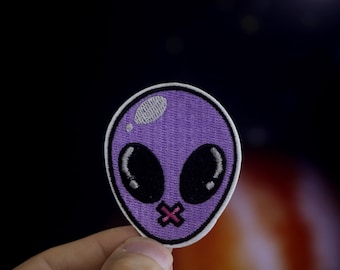 紫色のエイリアンパッチ、UFOパッチ、子供用のかわいいパッチ、アイロンパッチ、刺繍パッチ、面白いパッチ、クールなパッチ