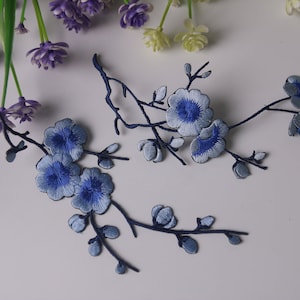 2 個セットの青い豪華な桜のパッチ、花のパッチ、アイロン接着パッチ、刺繍パッチ、面白いパッチ、クールなパッチ、トートバッグ用
