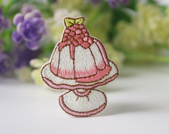 écusson pouding aux fraises, écusson dessert, écusson thermocollant, écusson brodé, écusson amusant, écusson cool, pour gilet, pour sac fourre-tout