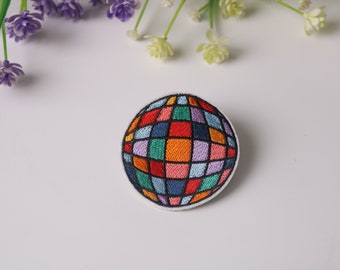 patch discobal, patch regenboogkleuren, opstrijkbare patch, geborduurde patch, grappige patch, coole patch, voor vest, voor draagtas