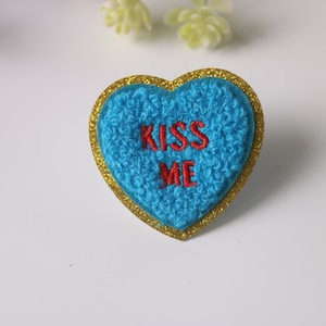 kus me patch, blauwe chenille-hart patch, opstrijkbare patch, geborduurde patch, grappige patch, coole patch, voor vest, voor draagtas