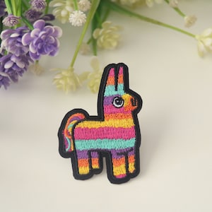toppa cane arcobaleno, toppa cane carina, toppa stirabile, toppa ricamata, toppa divertente, toppa carina, per gilet, per borsa tote