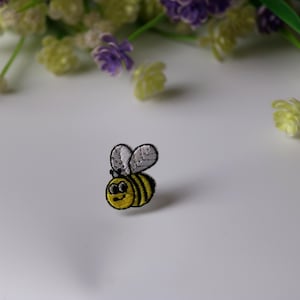 little tiny honey bee patch, bee patch, iron on patch, embroidered patch, funny patch, cool patch, for vest, for tote bag
