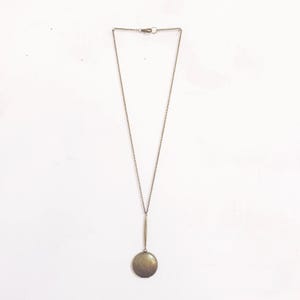lange Medaillon Halskette | einfach rund antiqued Messing Medaillon | vintage bronziert Schmuck | personalisiertes Geschenk | Portland oregon | Liebe Grüße