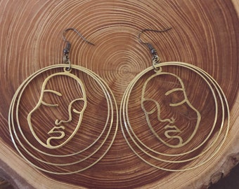 hoop earrings with face | Brass hoops earring | mobile earrings | head profile hair halo earrings | simple everyday jewelry | iheartmies