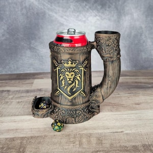 Torre de Dados con Soporte para Lata Leon • Accesorio y Regalo PERFECTO Para Juegos de Mesa Dragones y Mazmorras