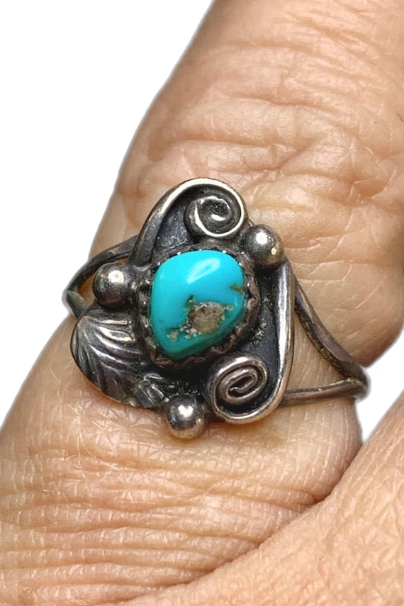 Old Pawn Sterling and Turquoise Ring, Sz 5 3/4, LA - image 2
