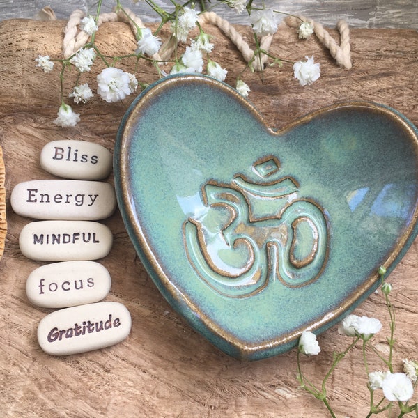 5 Inspirational Words with Om Dish, Personalized Meditation Gifts, Inspirational Gifts (Heart100)