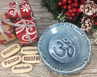 Om Dish with 5 Inspirational Stones, Personalized Meditation Gifts (Round100)