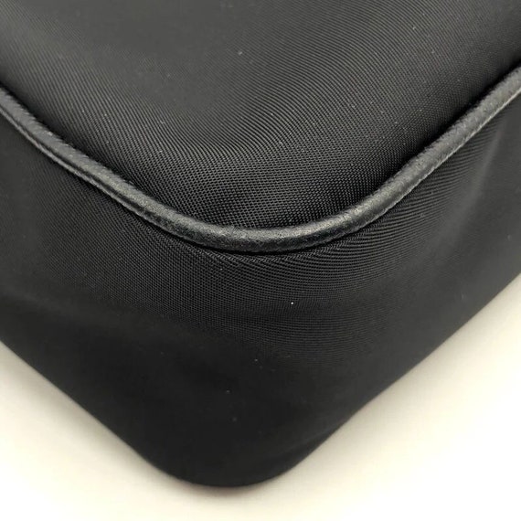 AUTHENTIC Prada Re-edition 2005 Re-nylon Bag Blac… - image 4