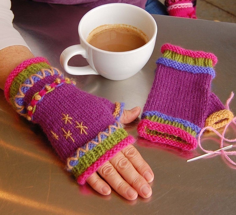 Cupcake Fingerless Mitts pattern for adult size image 3