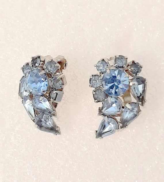 Vintage Blue Pronged Rhinestone Clip Earrings Semi