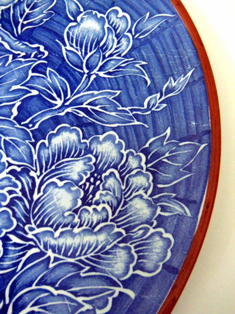 Vintage Blue Chrysanthemum Flower Plate or Bowl with White Details Japan Brown Rim 14 In. Wide image 4