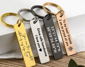 Gegraveerde rechthoekige sleutel hanger van roestvrij staal, gepersonaliseerde sleutel hanger, cadeau voor stellen, 'Rijd veilig, ik hou van je', gepersonaliseerde 'Wees veilig' sleutel hanger voor mannen/vrouwen
