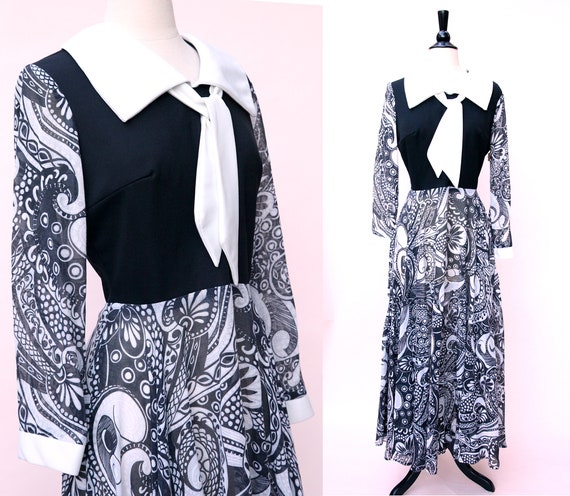 Vintage Maxi Dress / Black White Print 60s Maxi Dr
