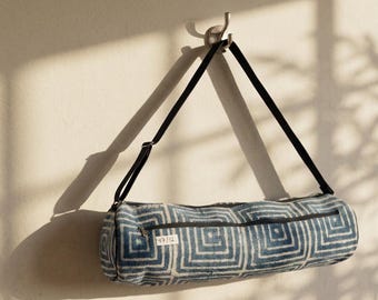 Lightweight Yoga Mat Bag | Handmade Round Yoga Carrier | Rug Fabric Eco Bag | Rubber Base | Gym Travel Fitness Use bag | Boho Yoga Bag