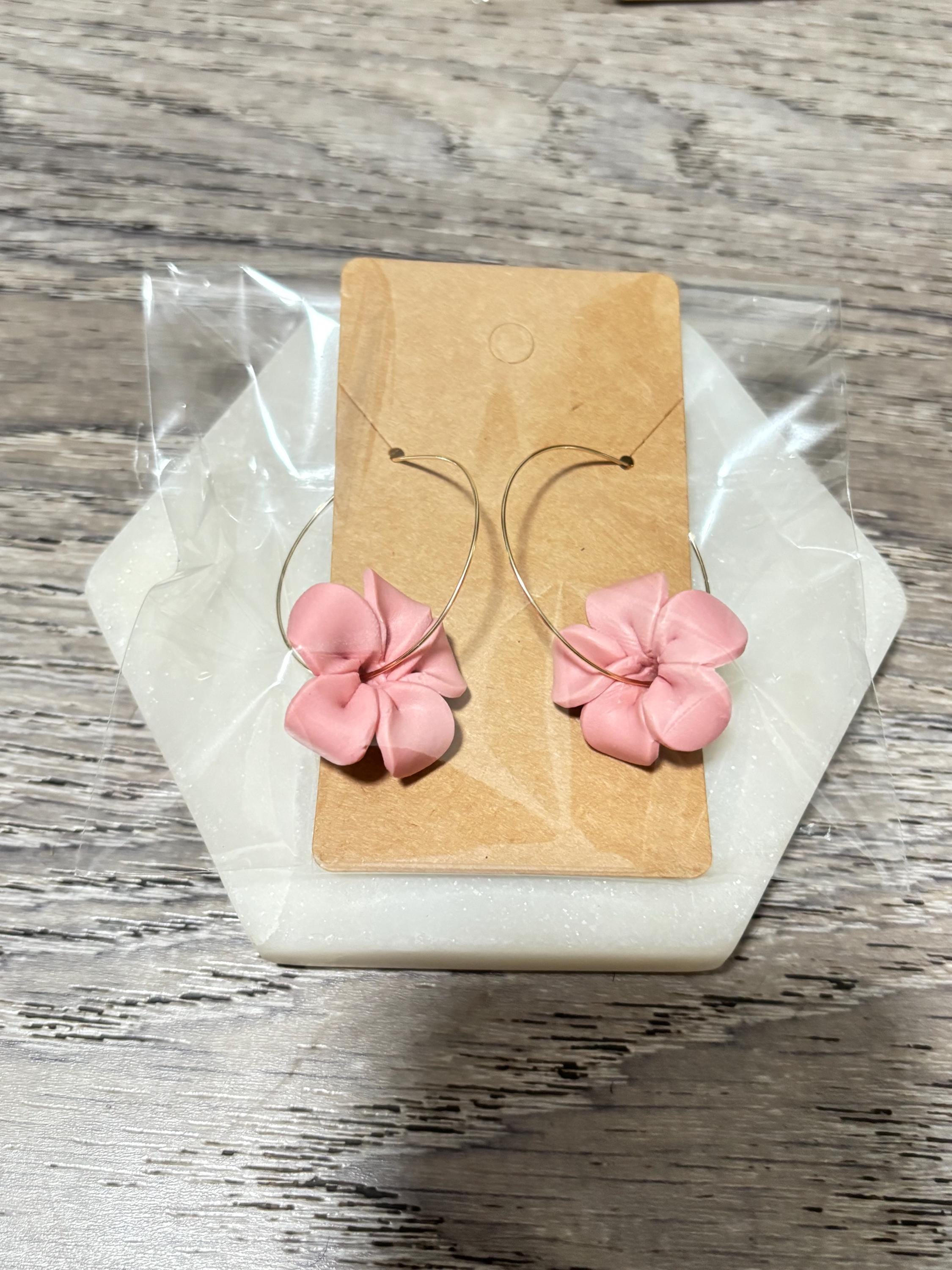 Puakenikeni earrings - Etsy 日本