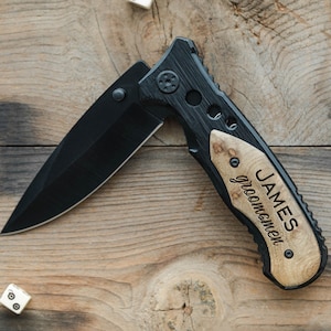 Coltello pieghevole personalizzato: legno e acciaio inciso, regalo per gli sposi