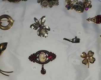 Vintage Brooch Lot