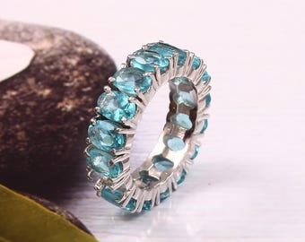 Anillo de eternidad de topacio azul: anillo de plata de ley, delicada piedra preciosa de topacio