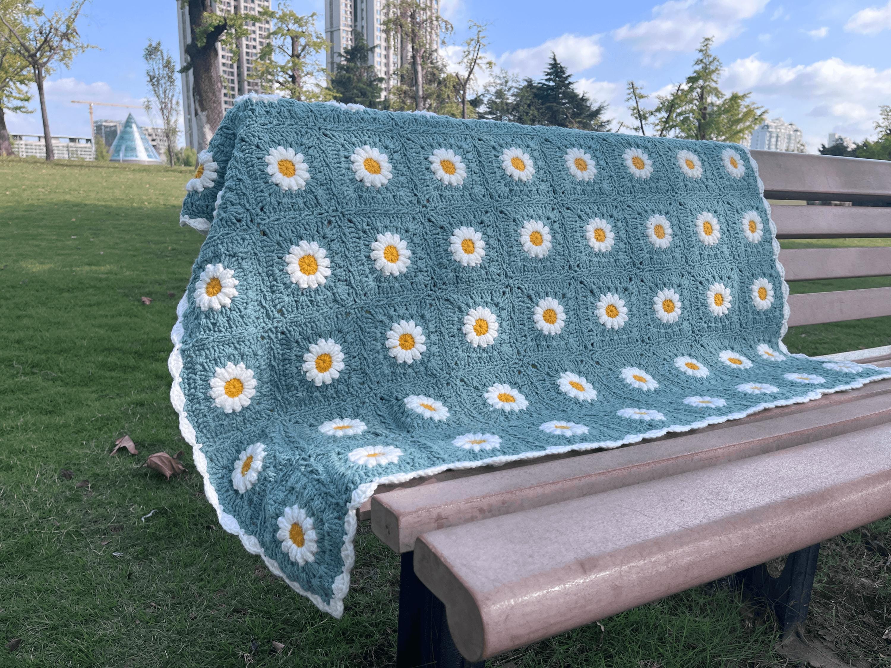 Crochet Daisy Granny Square Blanket Pattern, Daisy Blanket Pattern, Crochet Daisy y2k PDF, 32''X39'' Blanket Pattern, Crochet Flower Blanket