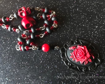 Skulls and Roses Beaded Cameo Necklace in Red and Black