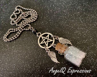 Collar cazador de frascos de sal atrapasueños sobrenatural con pentagrama protector y alas de ángel