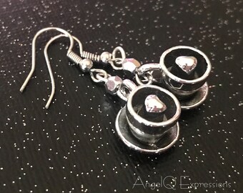 Pendientes de taza y platillo con forma de corazón de Java Love Coffee