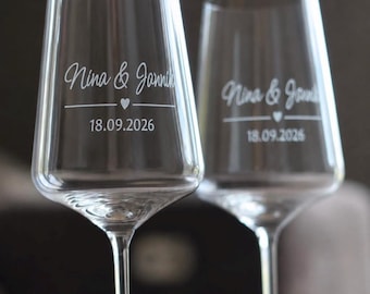 Personalisiertes Weinglas mit Gravur | Hochzeitsgeschenk | Namen & Datum | Geschenk zur Hochzeit, Verlobung oder zum Jahrestag